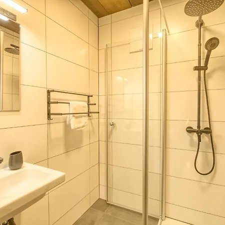 Haus Kitzsteinhorn 6 - By Alpen 아파트 *